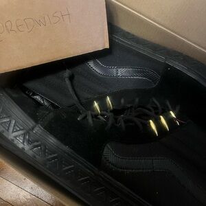 MEN'S VANS SALE, SIZE 13 BLACK PANTHER VANS + FREE CDG SHIRT, SALE
